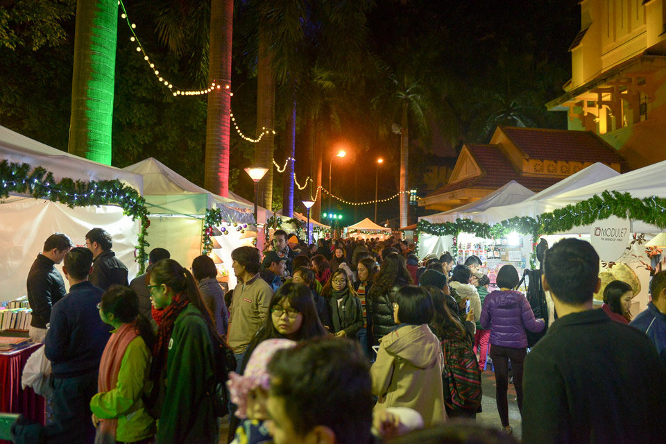 Hội chợ Giáng sinh phong cách Đức ở nhà thờ Cửa Bắc